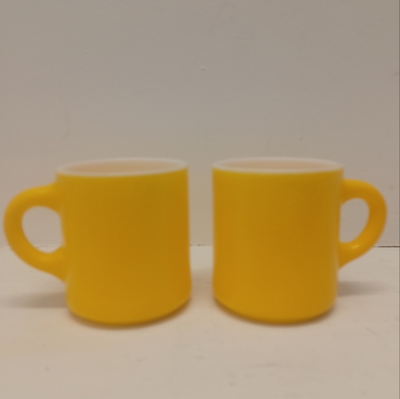 Vintage Hazel Atlas 1950-60s Milk Glass Yellow Mugs Citrus Peel Texture Set of 2 - Picture 6 of 10